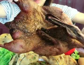 泰国小姐姐吃烤鸭视频,美味与文化的碰撞